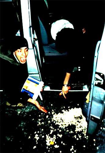 Uaauhahhhh! - Disaster with Turi pop corns - Rheine @ Trinkhalle 29.12.2ooo (pic by Lele)